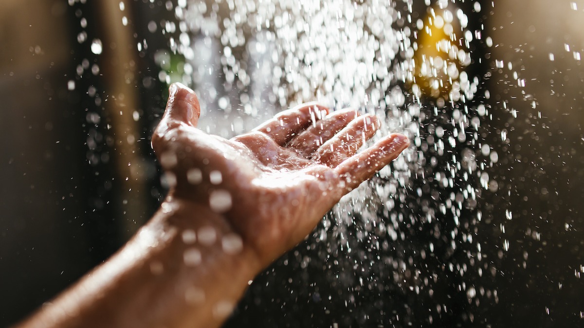 Peaceful water flow in a calming shower